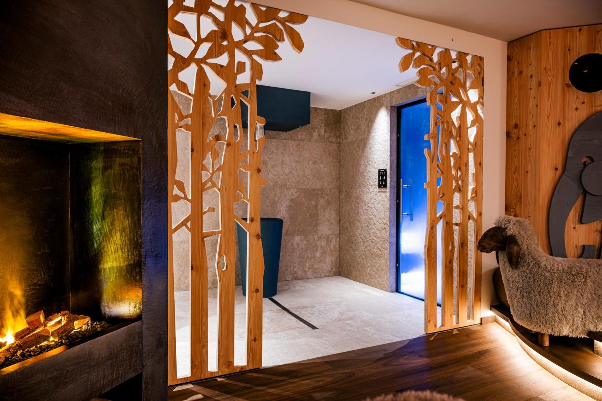 Family Hotel Posta Santa Cristina Val Gardena Exterior photo